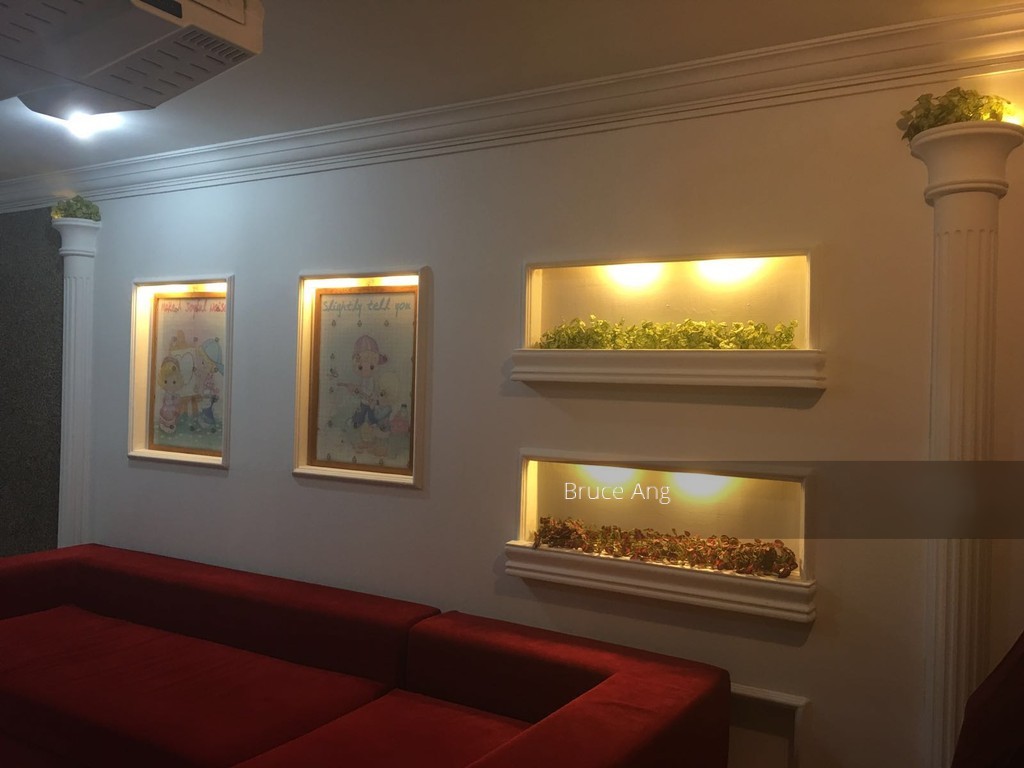 West Coast Road thumbnail photo